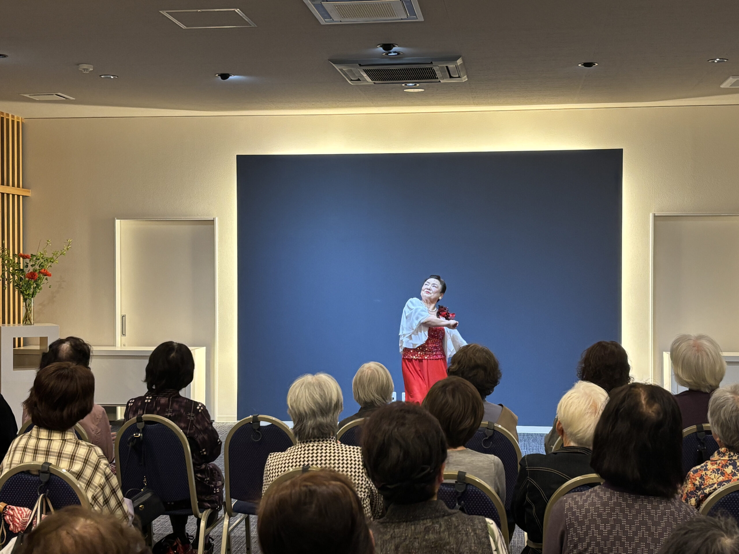 ４月山水社カフェイベント『手話ダンス』鑑賞会